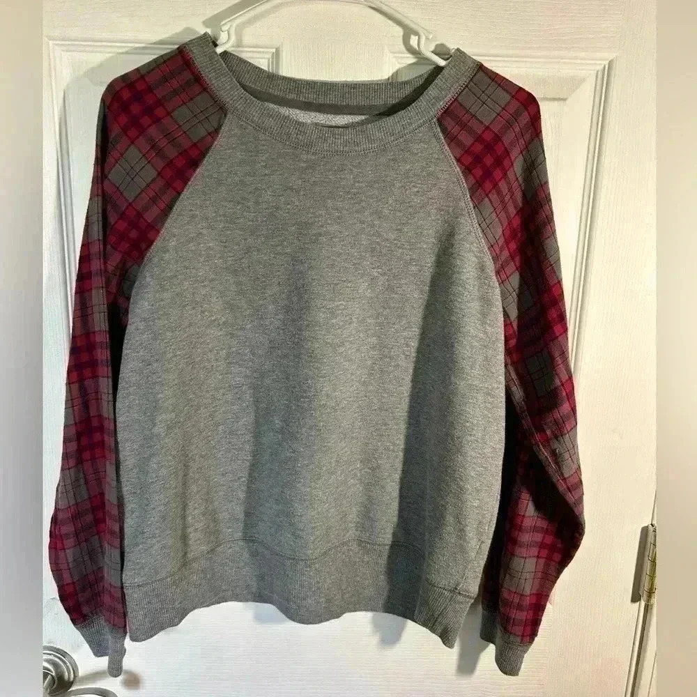 Aerie Medium Crewneck Sweatshirt with Red Plaid Sleeves. - Picture 1 of 5